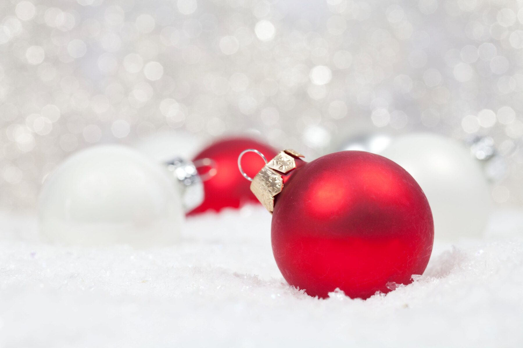 Adventsbild mit Kugeln
